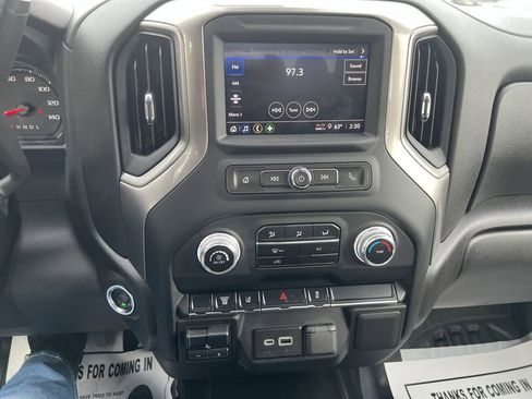 Used 2025 GMC Sierra 2500 Pro image 13