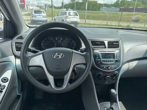 Used 2016 Hyundai Accent SE FWD image 13