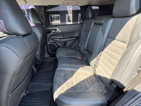 Used 2022 Mitsubishi Outlander SE AWD/4WD image 14