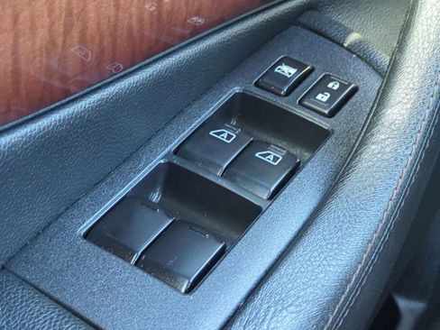 Used 2011 INFINITI FX35 AWD w/ Premium Pkg image 25