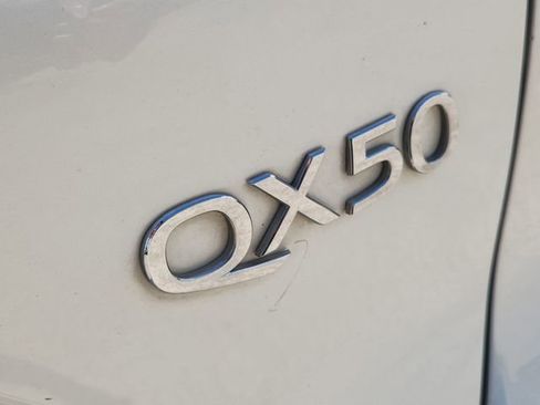 Used 2020 INFINITI QX50 Luxe FWD image 31