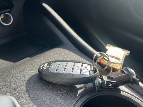 Used 2025 Nissan Altima 2.5 SV FWD image 20