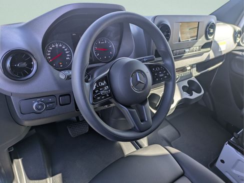 New 2024 Mercedes-Benz Sprinter 3500 image 4