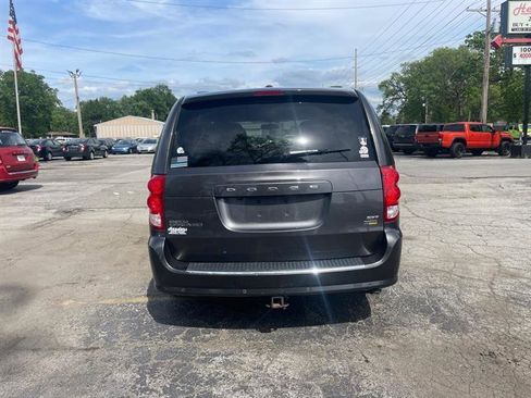 Used 2017 Dodge Grand Caravan SXT w/ Driver Convenience Group FWD image 6