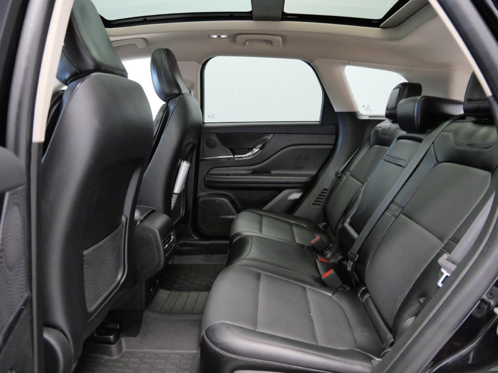 Used 2024 Lincoln Corsair AWD w/ Equipment Group 101A image 14