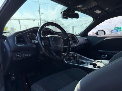 Used 2022 Dodge Challenger R/T image 18