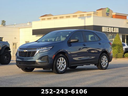Used 2024 Chevrolet Equinox LS image 3