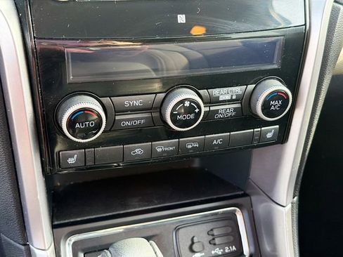 Used 2019 Subaru Ascent Premium image 13