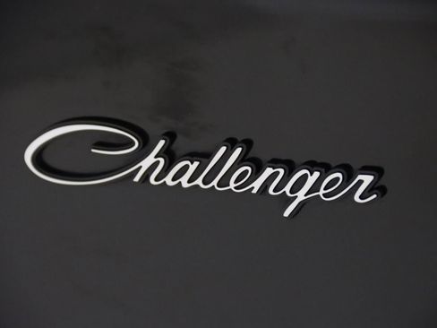 Used 2009 Dodge Challenger R/T image 21