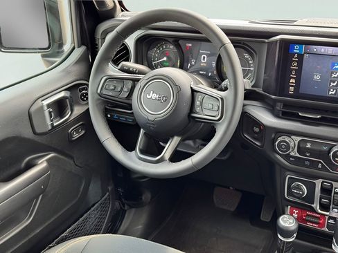 Used 2025 Jeep Wrangler Unlimited Sport S 4xe AWD/4WD image 18