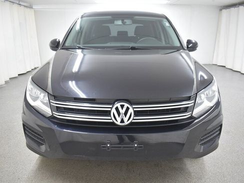 Used 2017 Volkswagen Tiguan Limited FWD image 2
