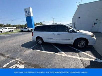 Used 2013 Chrysler Town & Country Touring-L w/ Driver Convenience Group
