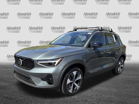 New 2026 Volvo XC40 B5 Plus w/ Protection Package Premier AWD/4WD image 5