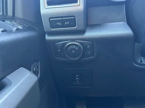 Used 2017 Ford F150 Raptor w/ Equipment Group 802A Luxury image 34