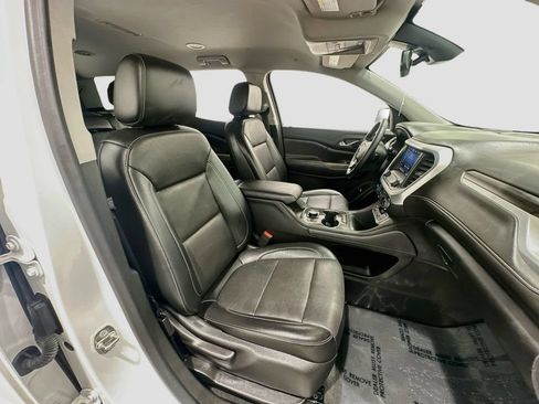 Certified 2023 GMC Acadia SLT AWD/4WD image 27