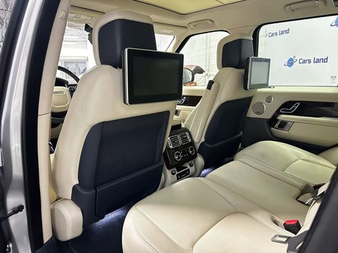 Used 2020 Land Rover Range Rover HSE image 13