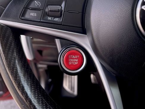 Used 2017 Alfa Romeo Giulia Ti w/ TI 19" Sport Package RWD image 17