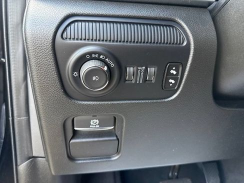 Used 2024 Jeep Wagoneer Series II AWD/4WD image 28