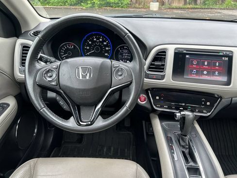Used 2017 Honda HR-V EX-L image 16