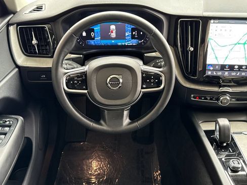 Certified 2025 Volvo XC60 B5 Plus AWD/4WD image 13