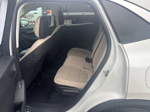 Used 2022 Ford Escape SE w/ Convenience Package FWD image 16