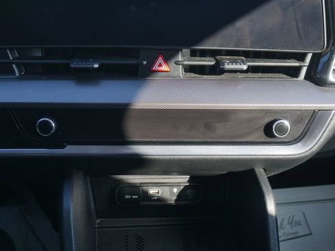 Used 2025 Kia Sportage SX image 29