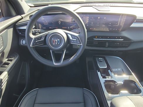 Used 2026 Buick Enclave Preferred image 11