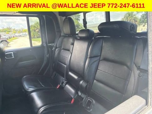 Certified 2020 Jeep Gladiator Overland AWD/4WD image 8