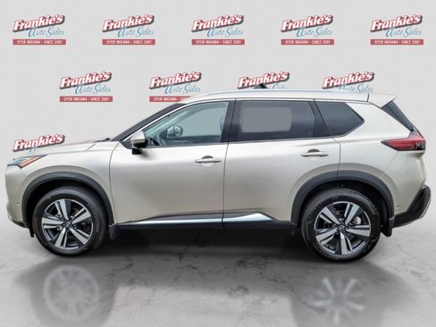 Used 2023 Nissan Rogue Platinum w/ Platinum Premium Package AWD/4WD image 2