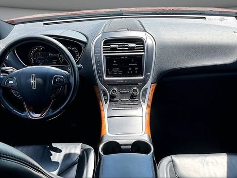 Used 2016 Lincoln MKX Select w/ Select Plus Package AWD/4WD image 7