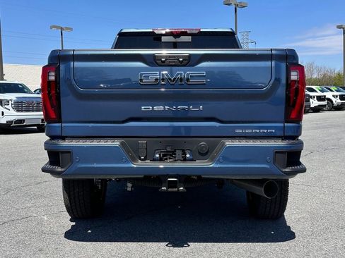 New 2026 GMC Sierra 2500 Denali Ultimate AWD/4WD image 8