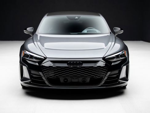 Used 2022 Audi RS e-tron GT w/ Carbon Performance Package image 7