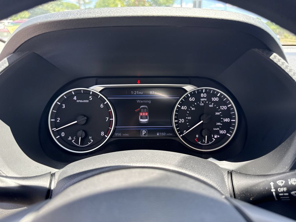Certified 2025 Nissan Sentra SV FWD image 9