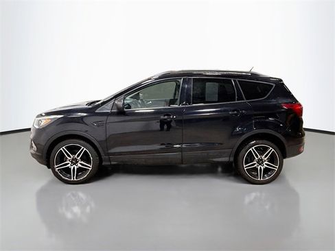 Used 2019 Ford Escape SEL image 10