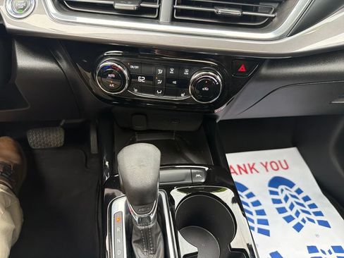 Used 2024 Chevrolet Trax ACTIV w/ Sunroof Package FWD image 22