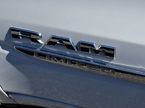 Used 2023 RAM 1500 Limited AWD/4WD image 10