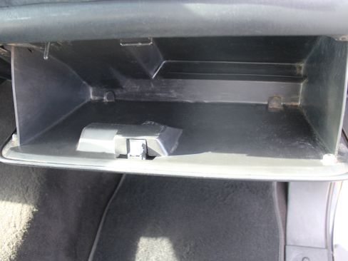 Used 2004 Ford F250 XL image 45