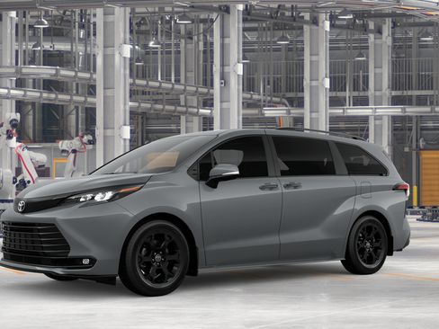 New 2026 Toyota Sienna XLE Woodland Edition AWD/4WD image 3