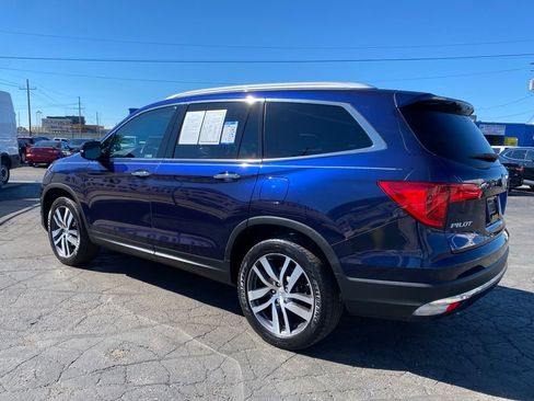 Used 2018 Honda Pilot Touring image 6