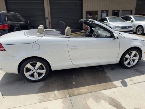 Used 2012 Volkswagen Eos Lux image 26