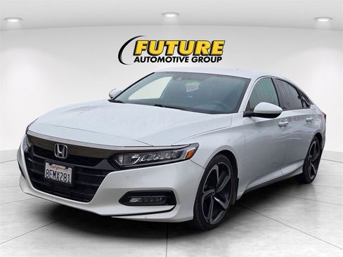 Used 2018 Honda Accord Sport image 3