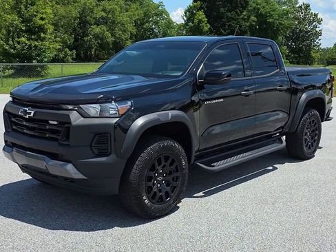 Certified 2023 Chevrolet Colorado Trail Boss w/ Technology Package AWD/4WD image 4