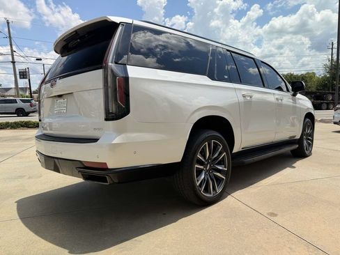 Used 2021 Cadillac Escalade ESV Sport RWD image 6