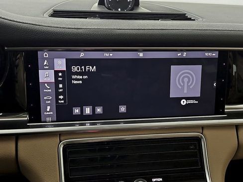 Used 2018 Porsche Panamera 4 AWD/4WD image 18