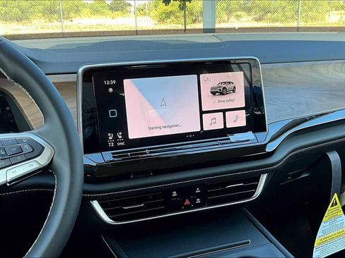 New 2026 Volkswagen Atlas SE image 6