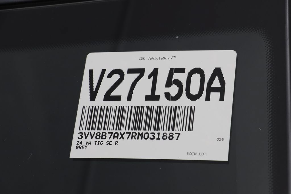 Certified 2024 Volkswagen Tiguan SE R-Line AWD/4WD image 25