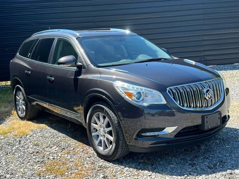 Used 2017 Buick Enclave Convenience FWD image 2