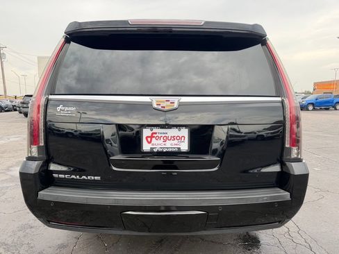 Used 2018 Cadillac Escalade ESV Platinum AWD/4WD image 15