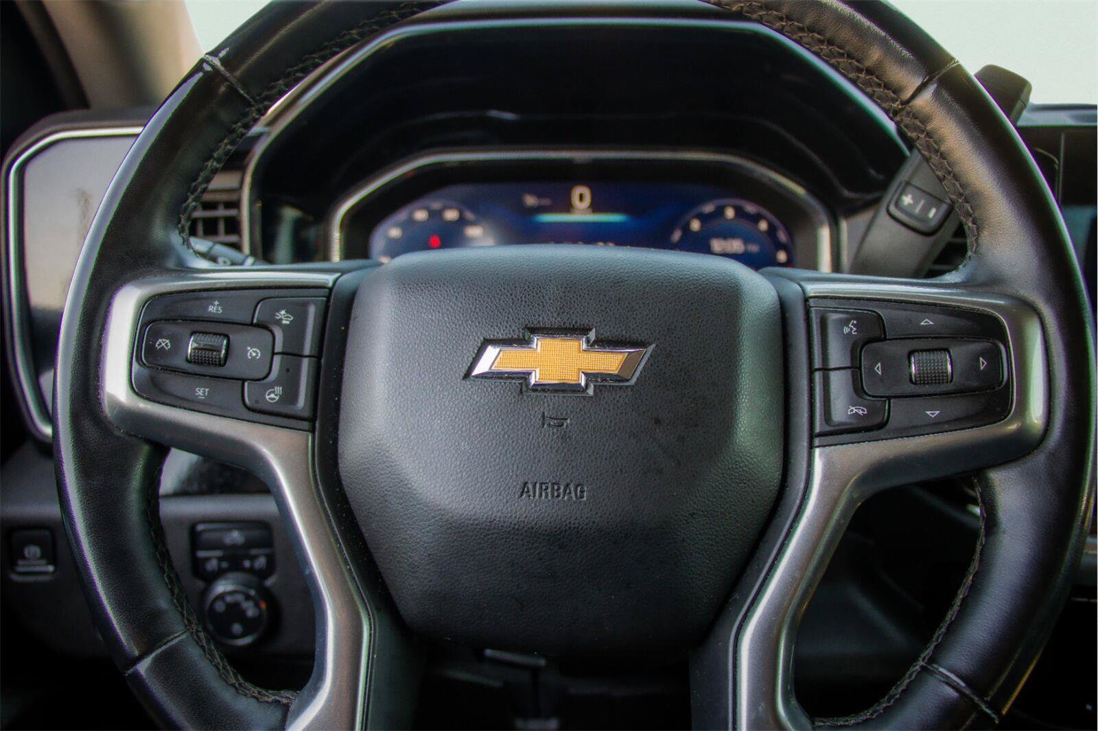 Used 2024 Chevrolet Silverado 1500 LT w/ Leather Package RWD image 9