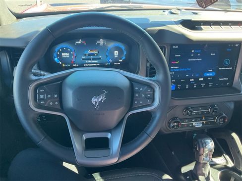 Certified 2025 Ford Bronco Big Bend w/ Black Diamond Package image 25